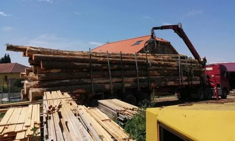 terrasse bois près de Châtel-Guyon